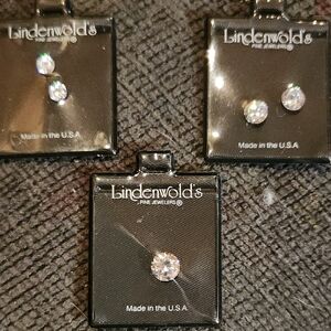 Lindenwold's Fine Jewelers Simulated Diamond Gemstones
